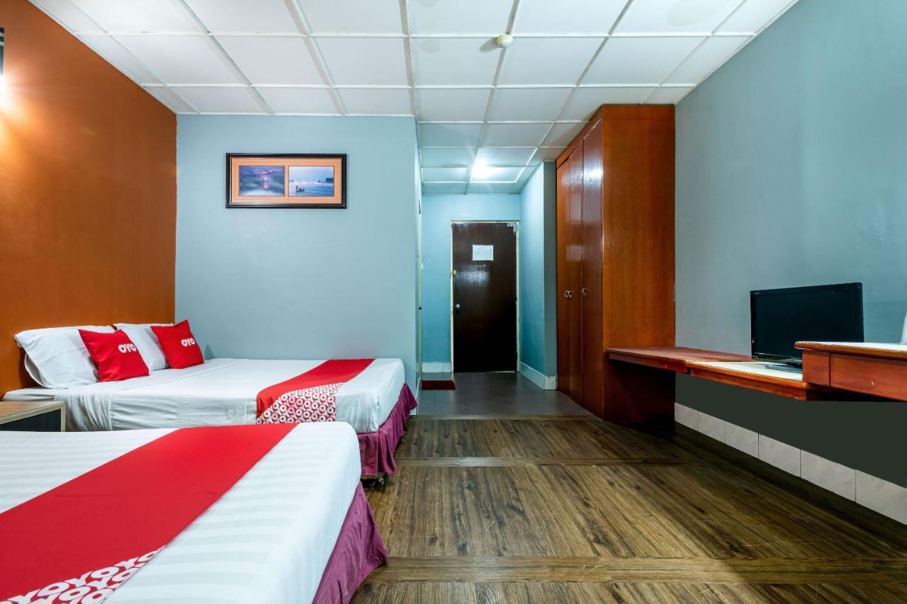 Oyo 89997 Kurnia Hotel Тавау Экстерьер фото