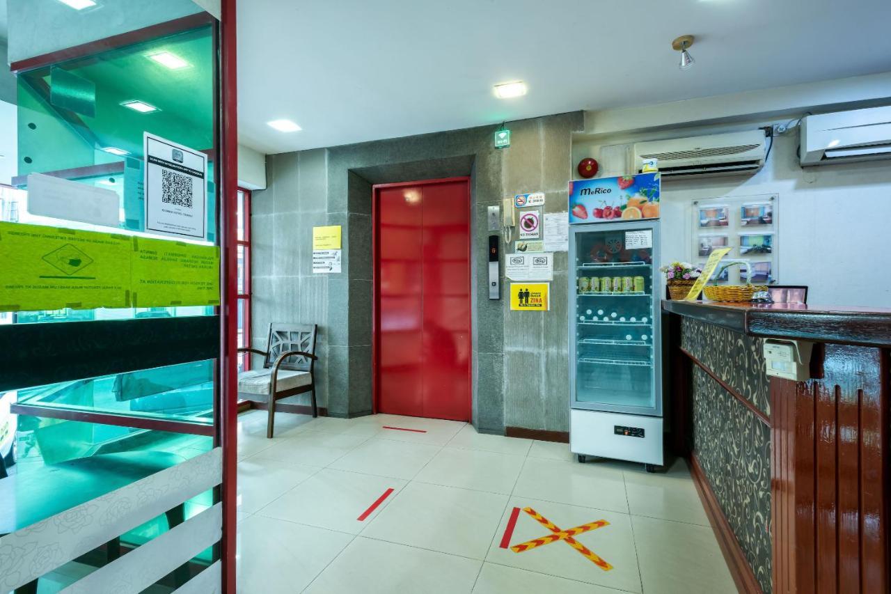 Oyo 89997 Kurnia Hotel Тавау Экстерьер фото