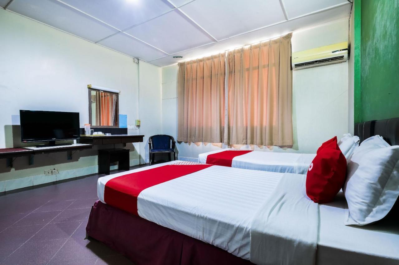 Oyo 89997 Kurnia Hotel Тавау Экстерьер фото