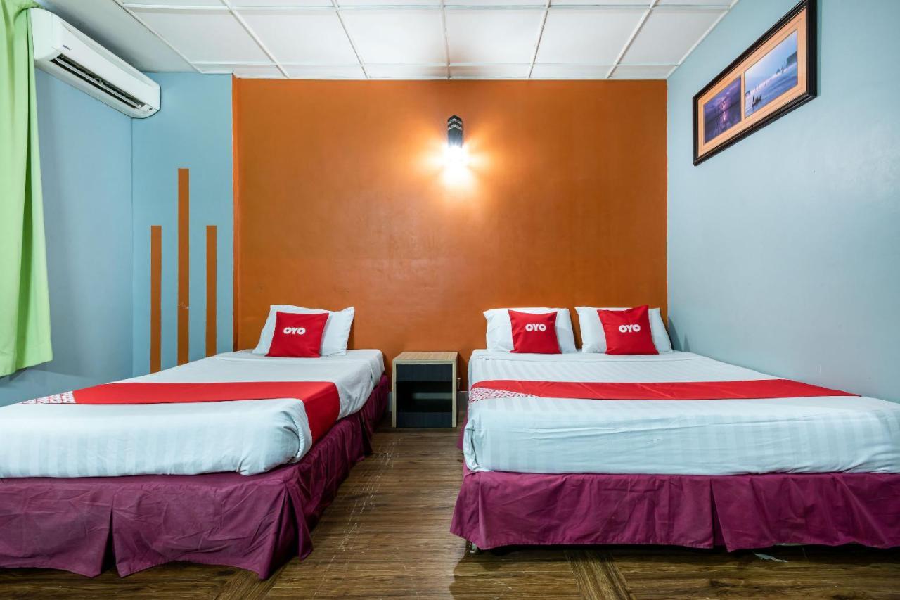 Oyo 89997 Kurnia Hotel Тавау Экстерьер фото